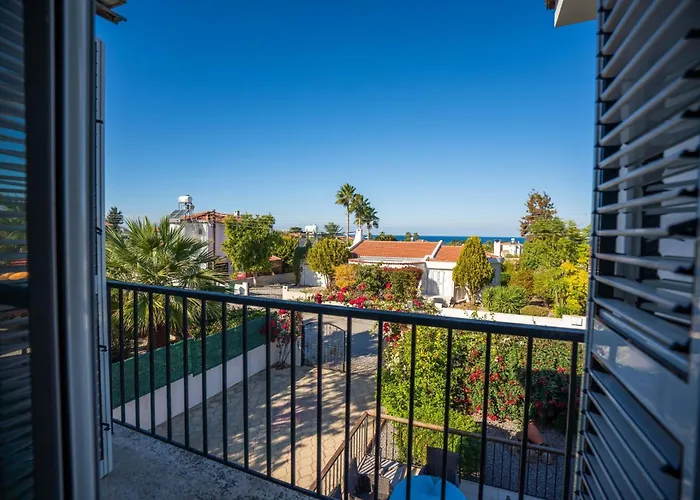 Karlsen With Private Pool And View וילה Vavilas