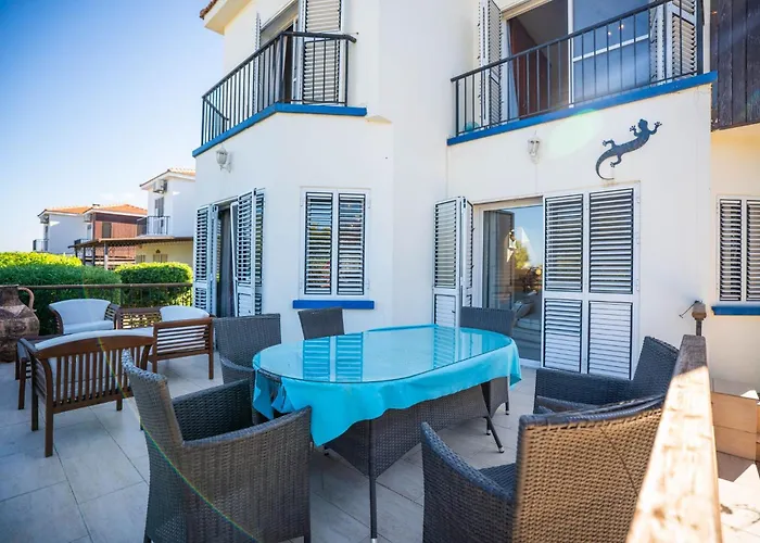 Karlsen With Private Pool And View וילה *