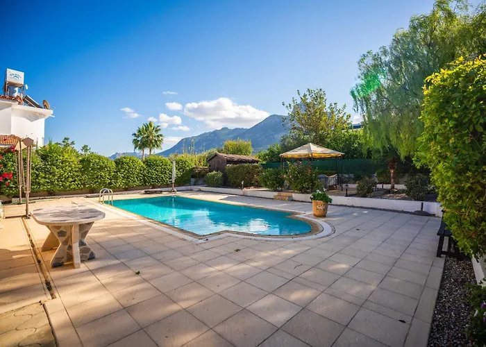 Karlsen With Private Pool And View *