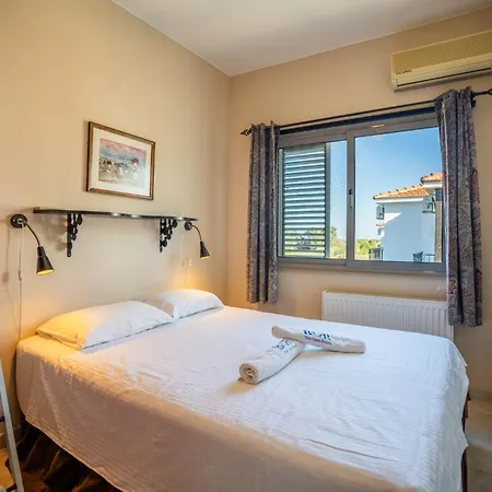 Karlsen With Private Pool And View Vavilas