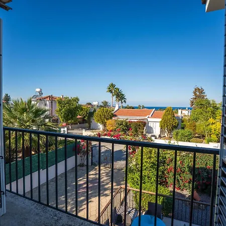 Karlsen With Private Pool And View Vilă Vavilas