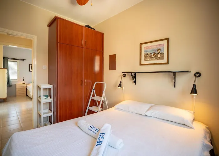 Karlsen With Private Pool And View Vavilas